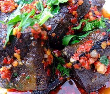 诸暨吃瓜臭豆腐,吃瓜臭豆腐，回味无穷的街头美味