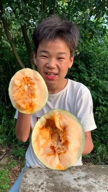 外国吃货吃哈密瓜,哈密瓜的全球美味之旅